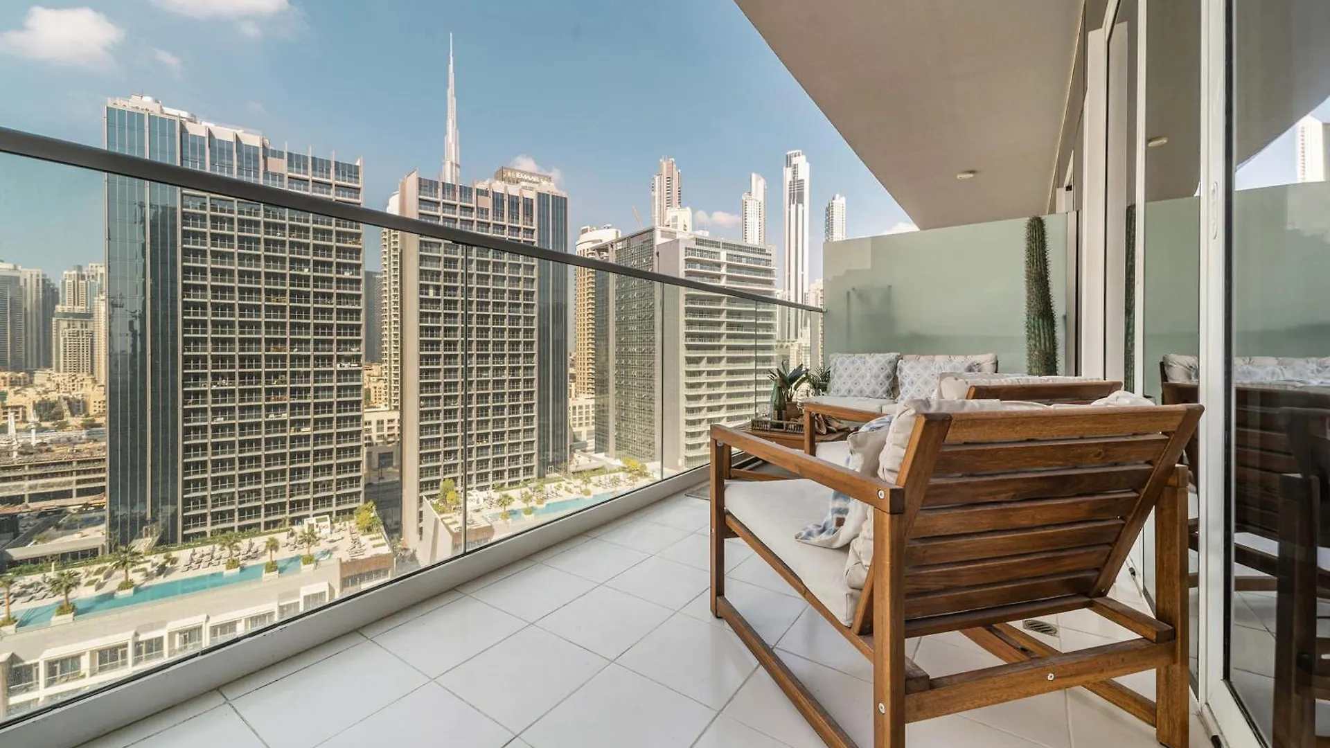 Apartment Frank Porter - Reva Residence Dubai United Arab Emirates