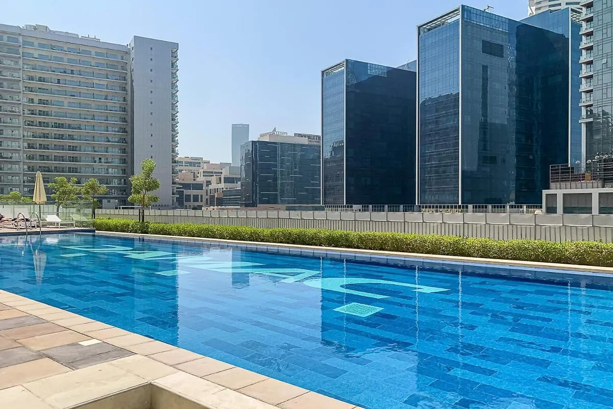 Frank Porter - Reva Residence Dubai